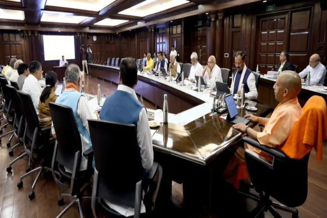 लखनऊ में कैबिनेट की बैठक में कई अहेम प्रस्ताव को मंजूरी दी गई, पूरा पढ़िए