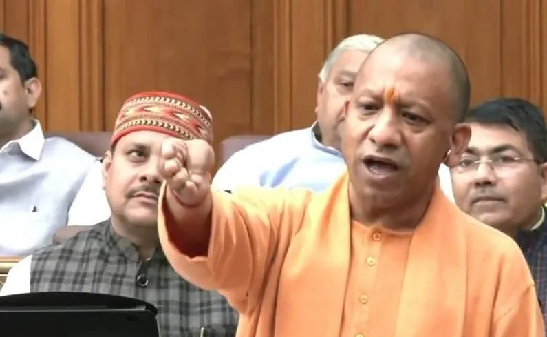 CM Yogi attacks without naming Abu Azmi