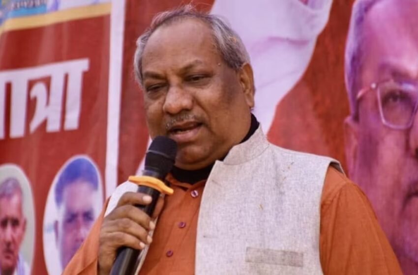  यूपी के मंत्री संजय निषाद का बड़ा बयान,”7 दरोगा के हाथ- पैर तुड़वाकर, उसे गढ्ढे में फेंकवा कर यहां पहुंचा हूं”