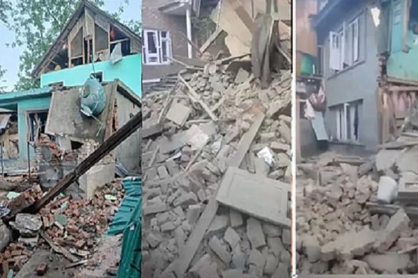  पहलगाम हमले के बाद सेना की कार्रवाई, लश्कर के दो आतंकियों के घर तबाह