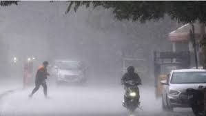  उत्तर प्रदेश में आंधी-तूफान और ओलावृष्टि का कहर, CM योगी आदित्यनाथ एक्शन में – राहत कार्यों के लिए जारी किए सख्त निर्देश