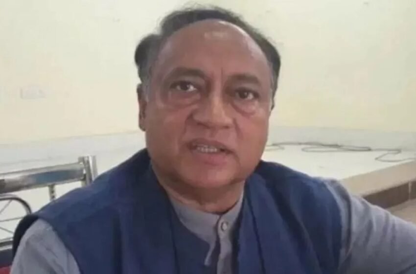 Congress expelled Digvijay Singh's brother from the party