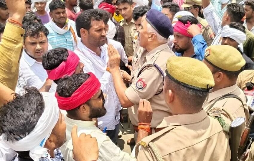  इटावा: कथावाचक कांड को लेकर हुए बवाल में अब तक 19 ग‍िरफ्तार, गांव में पुल‍िस फोर्स तैनात