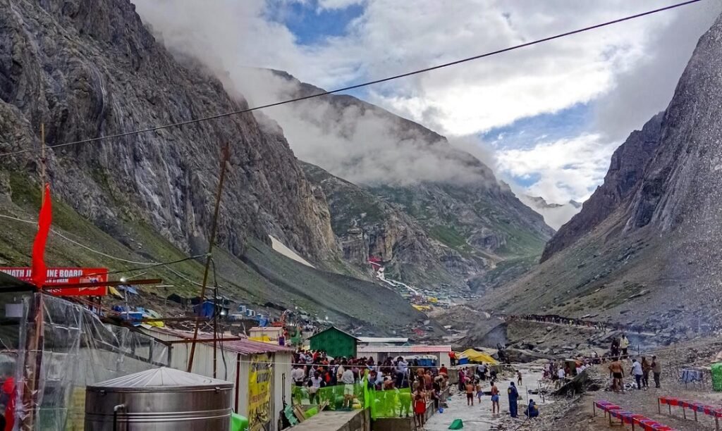Amarnath Yatra suspended after heavy rains in Jammu and Kashmir