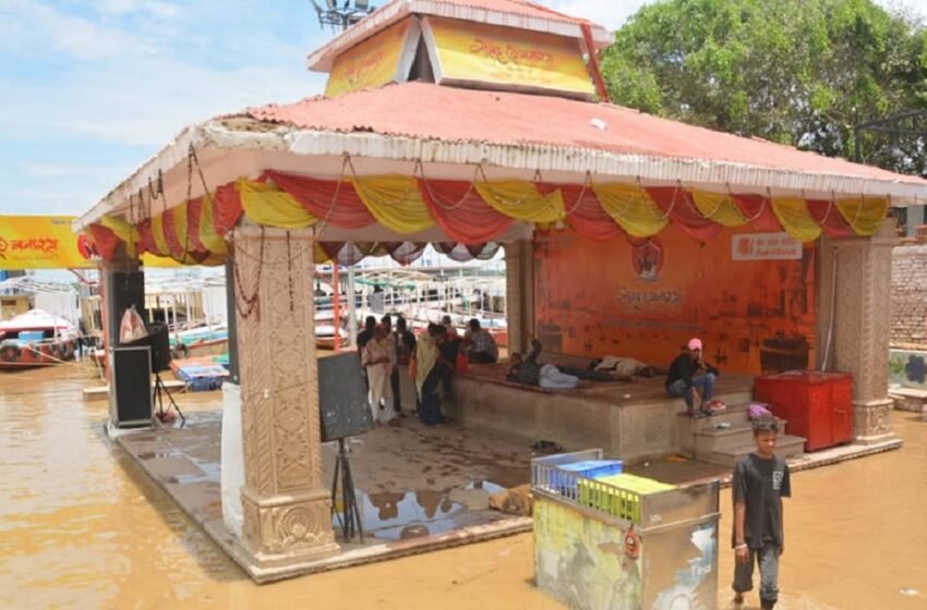 Ganga started scaring in Kashi