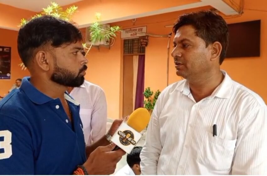  हापुड़ में लेखपाल की आत्महत्या के बाद बस्ती में हड़ताल, दोषियों के खिलाफ कार्रवाई की मांग तेज