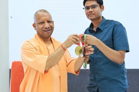Mihir Srivastava met CM Yogi