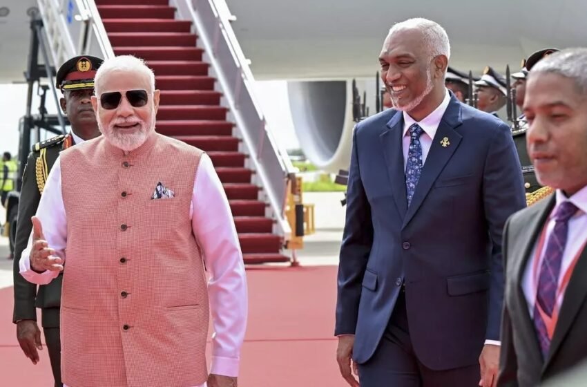  मालदीव में पीएम मोदी का ग्रैंड वेलकम, एअरपोर्ट पर स्वागत के लिए पहुंची पूरी मुइज्जू कैबिनेट