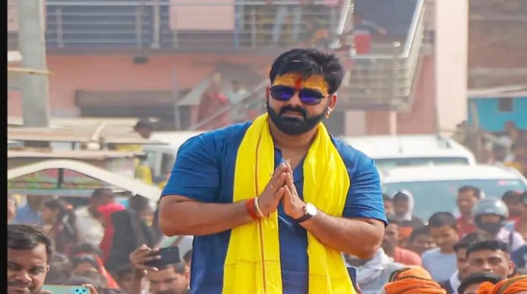 Pawan Singh challenges Thackeray brothers