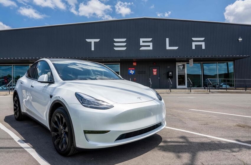  भारत में लॉन्च हो रही है Tesla Model Y, सिर्फ 15 मिनट में होगी चार्ज; जानें हर वेरिएंट की कीमत