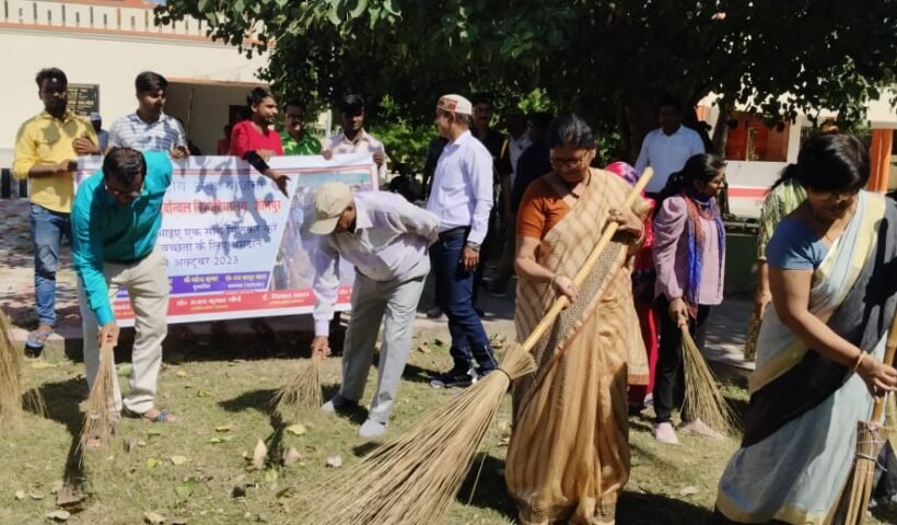  रुधौली नगर पंचायत वार्ड 12 में सफाई व्यवस्था ध्वस्त, स्थानीय लोग नाराज