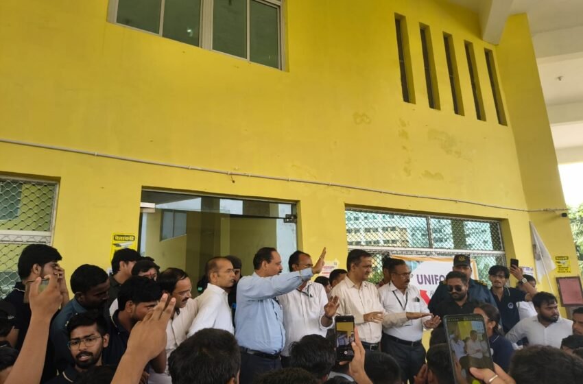  रामस्वरूप यूनिवर्सिटी में बिना मान्यता के संचालित पाठ्यक्रम,छात्रों का आक्रोश फूटा